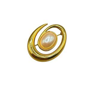 Vintage Monet Gold Tone Faux Pearl Swirl Brooch Pin Oval Shaped Spiral